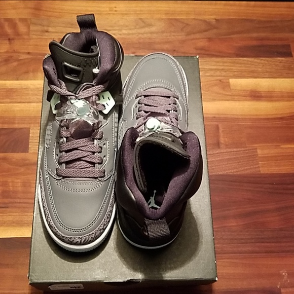 NIB Jordan Spiz'ike GG (4.5Y) - Picture 4 of 8